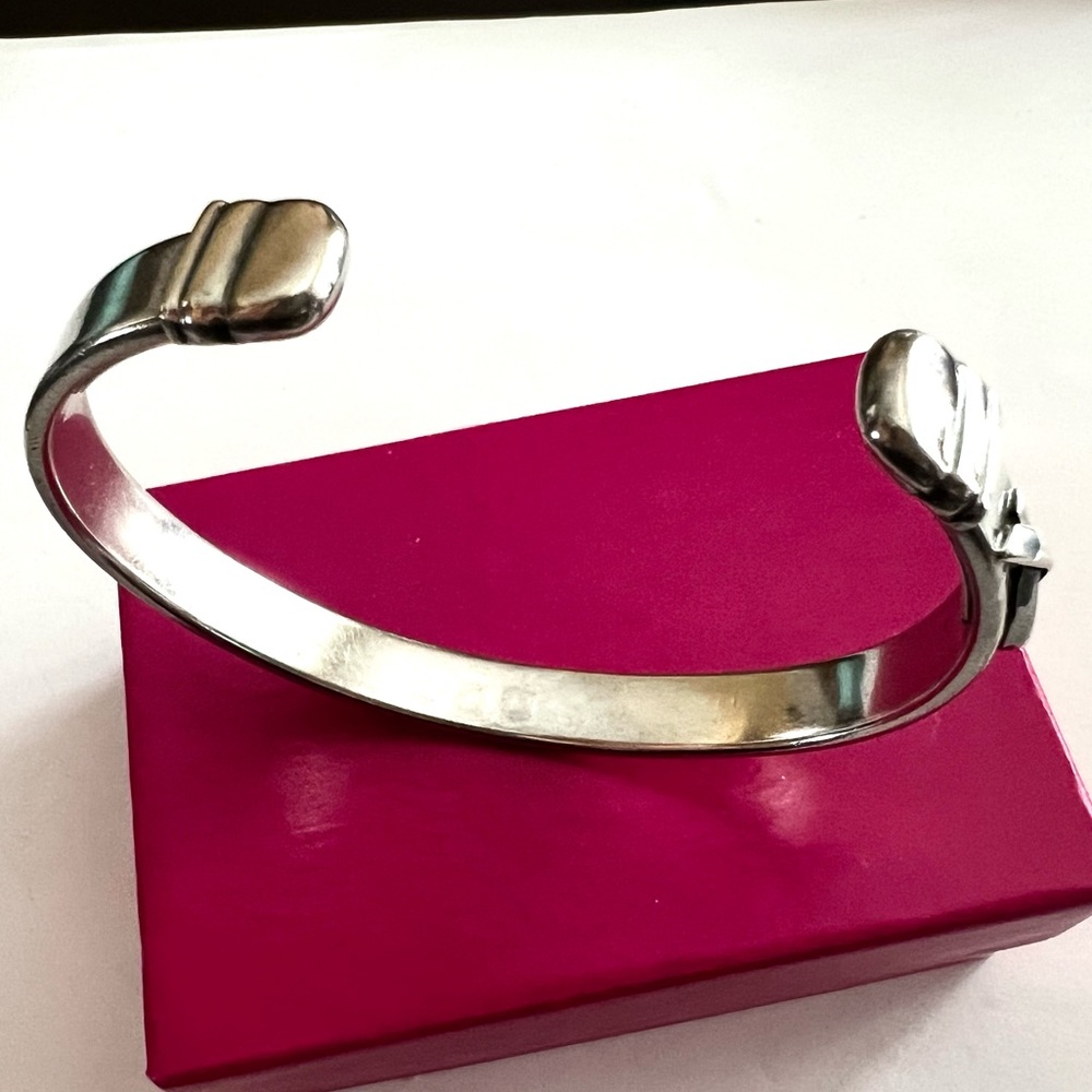 UNOAERRE Until there’s A Cure sterling silver cuff bracelet - Picture 10 of 14